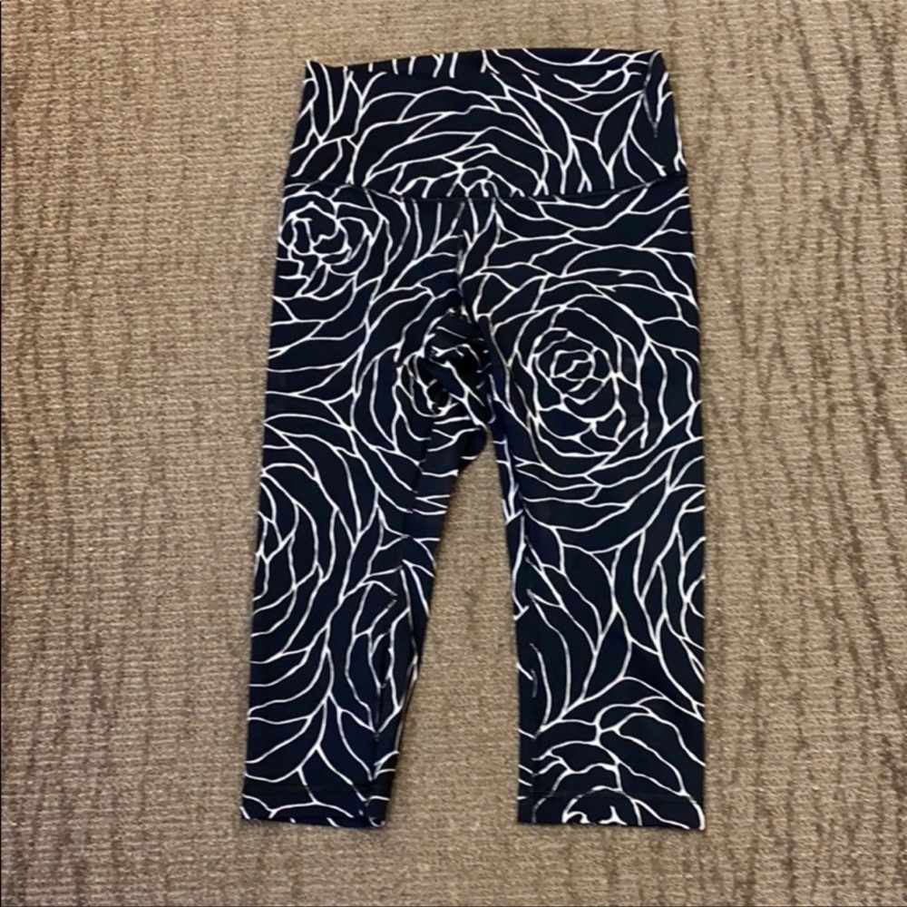 Lululemon crop